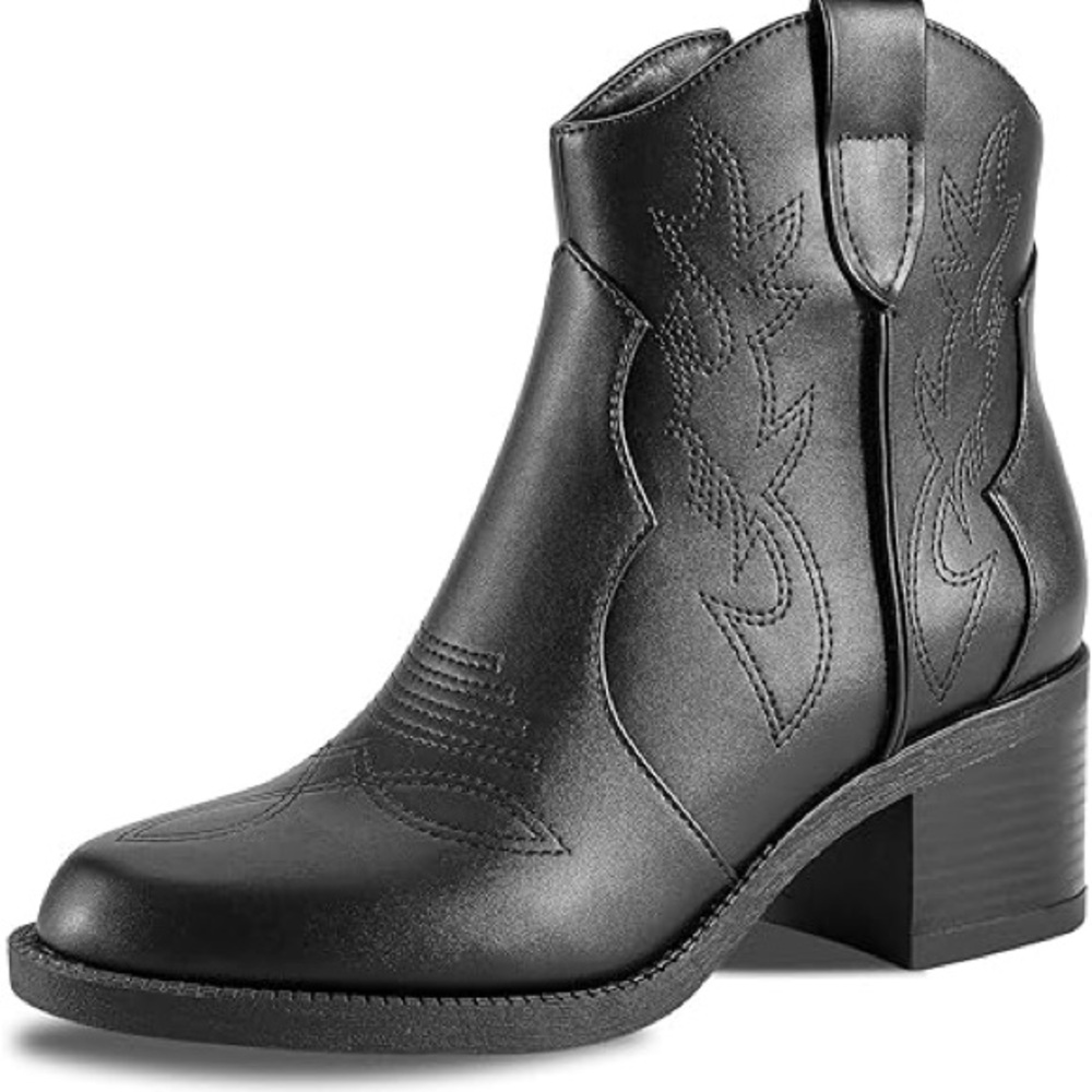 Black Western heeled Ankle Boots